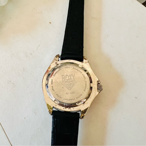Roxy Quik Silver Watch - Picture 13 of 13
